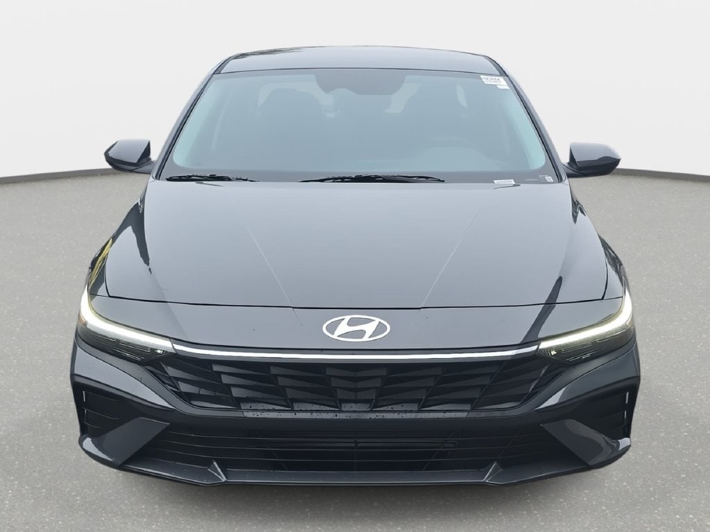 New 2026 Hyundai Elantra SE Sedan