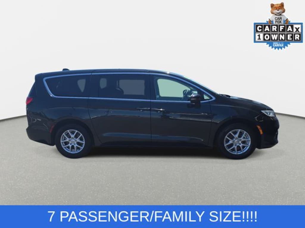 Used 2023 Chrysler Pacifica Touring L Van Passenger Van
