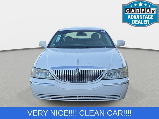 Used 2008 Lincoln Town Car Signature Limited with VIN 2LNHM82V48X640333 for sale in Goldsboro, NC