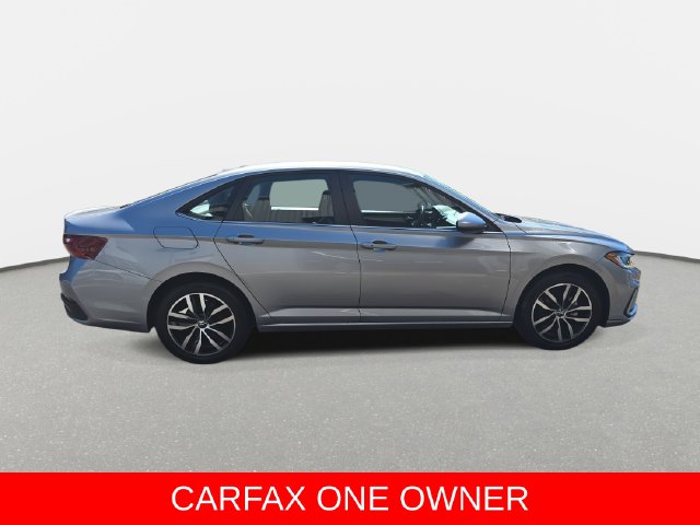 Used 2025 Volkswagen Jetta 1.5T SE Sedan