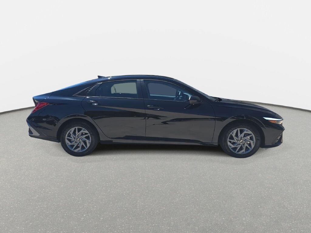 Used 2026 Hyundai Elantra Hybrid Blue Sedan