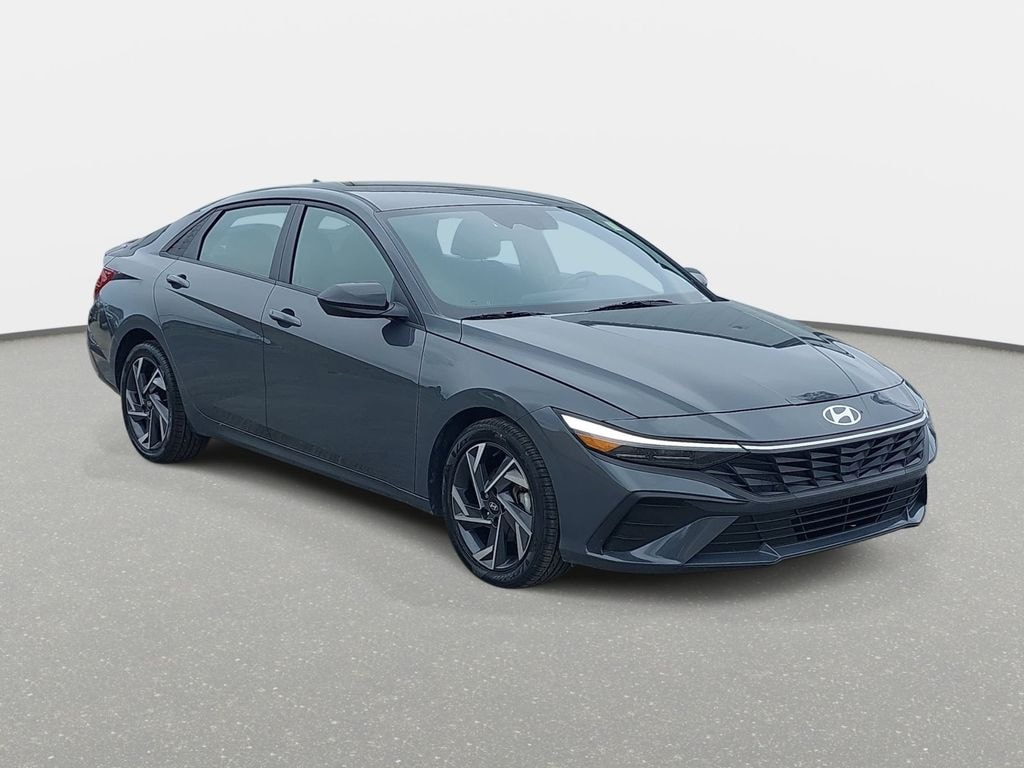 Used 2025 Hyundai Elantra SEL Sport Sedan
