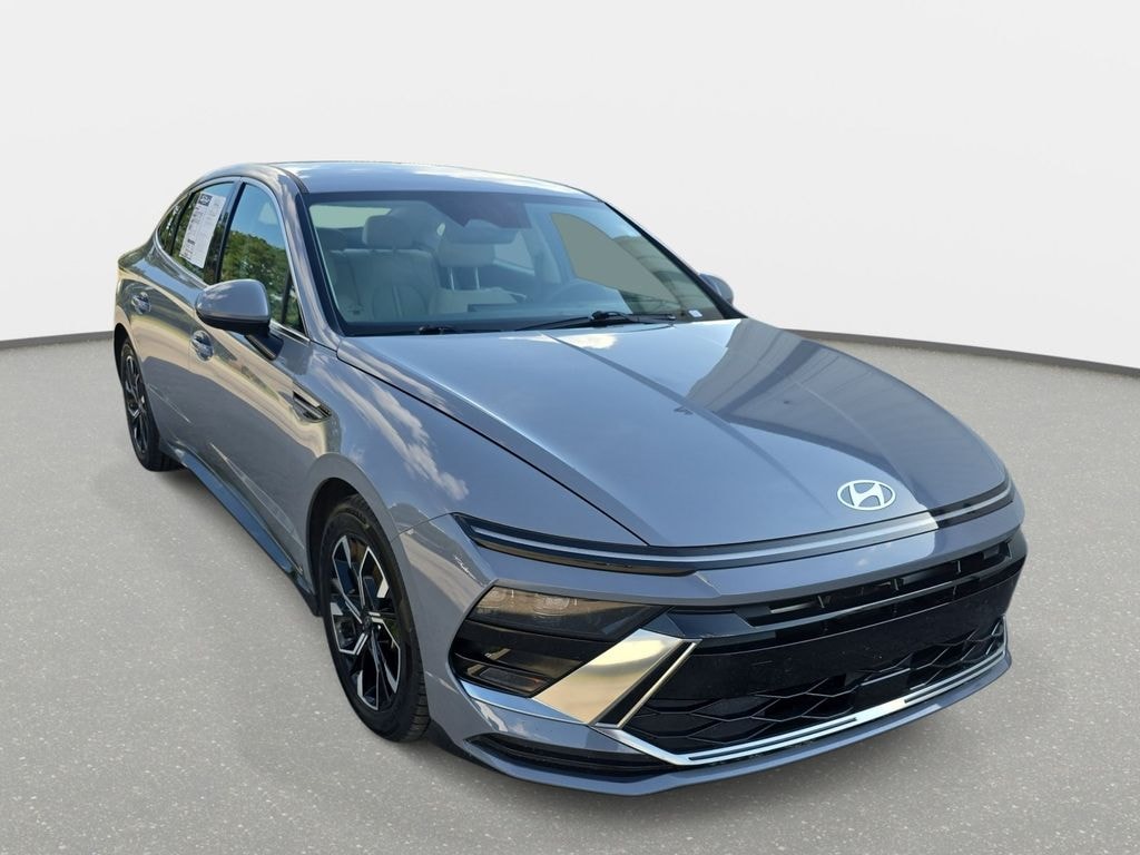 Used 2025 Hyundai Sonata SEL Sedan