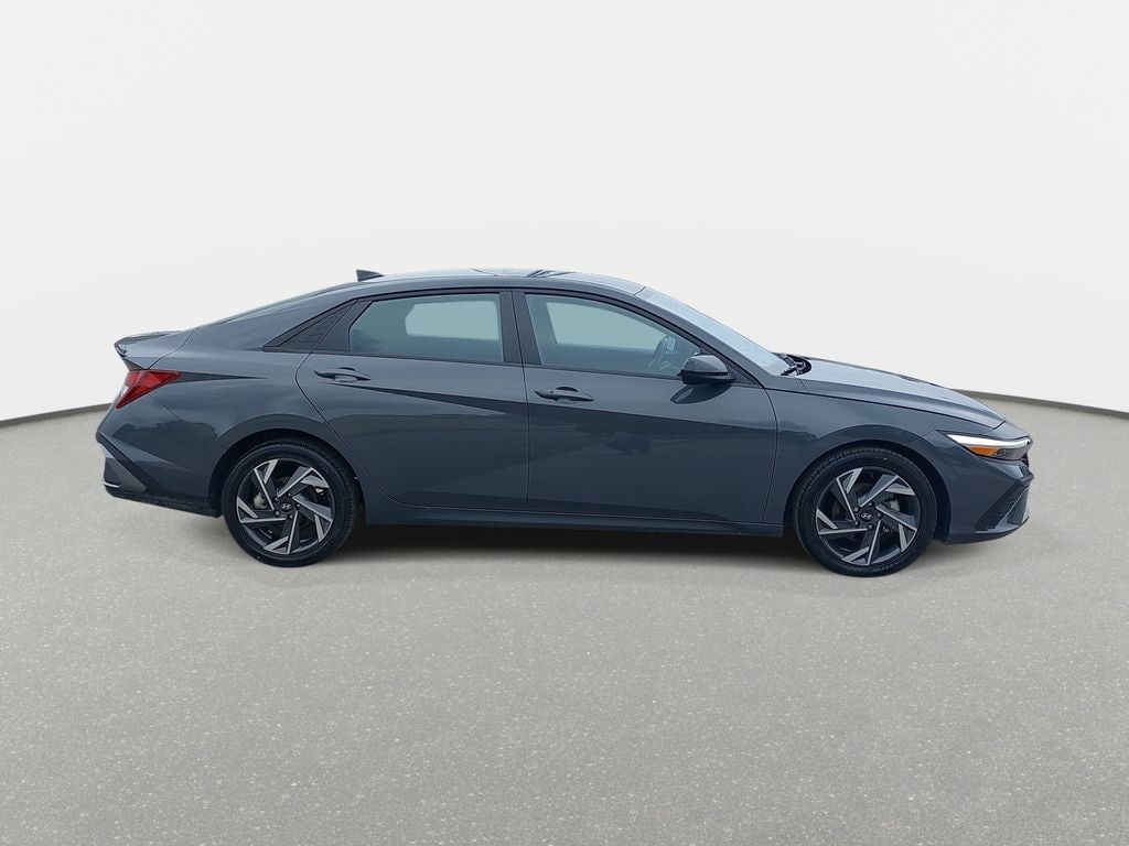 Used 2025 Hyundai Elantra SEL Sport Sedan