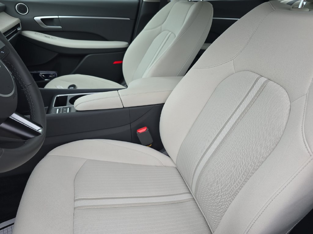 2026 Hyundai Sonata Hybrid SEL - Photo 11