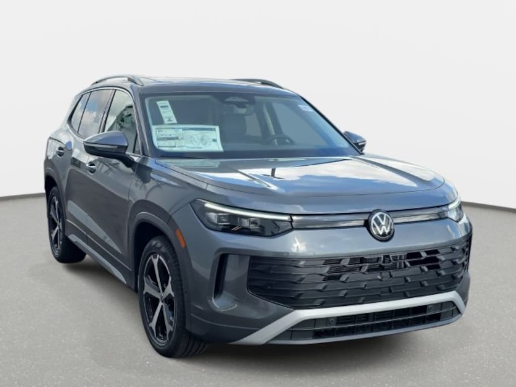 New 2026 Volkswagen Tiguan SE SUV