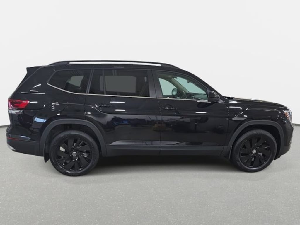 New 2026 Volkswagen Atlas SE w/Technology SUV