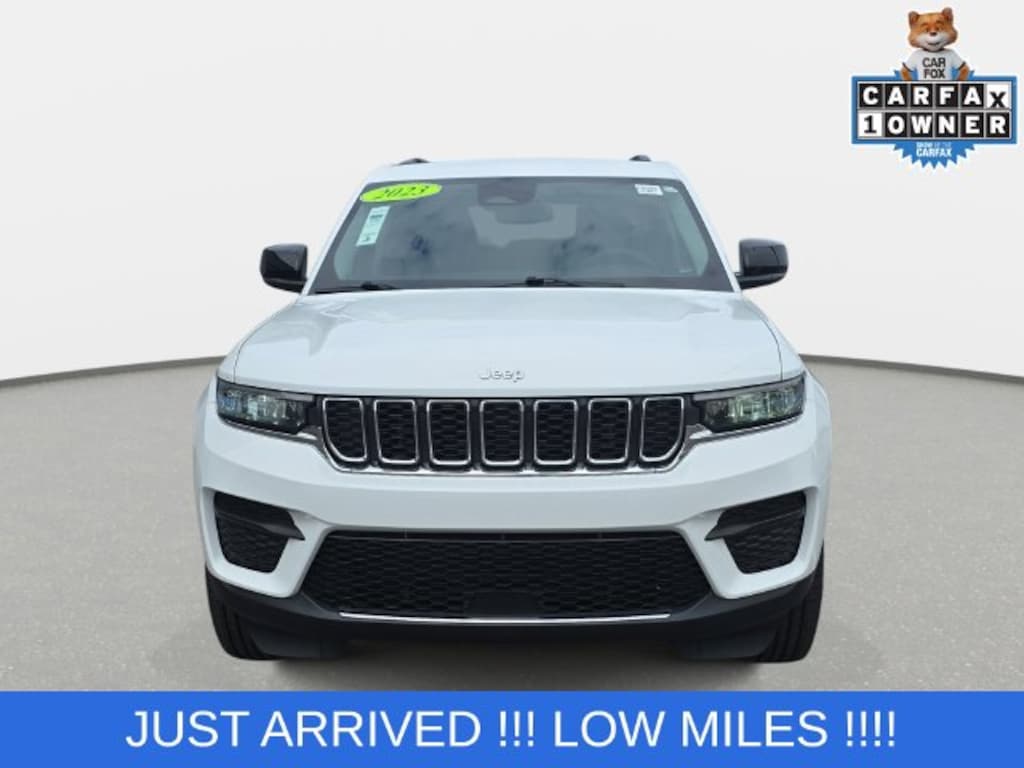 Used 2023 Jeep Grand Cherokee Laredo SUV