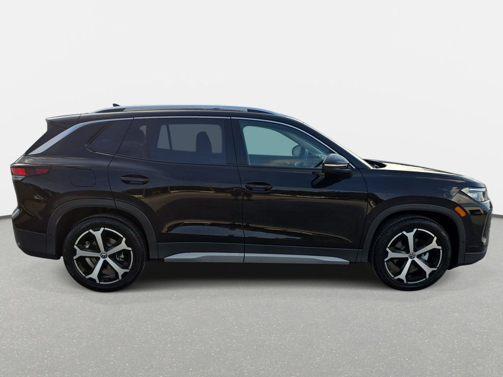 New 2026 Volkswagen Tiguan SE SUV
