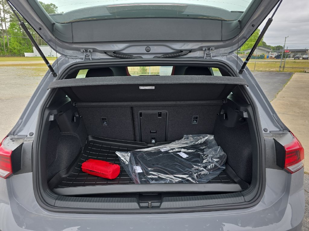2026 Volkswagen Golf GTI SE - Photo 11