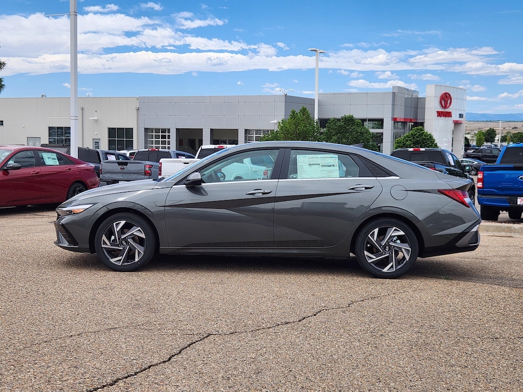 New 2026 Hyundai Elantra Limited Sedan