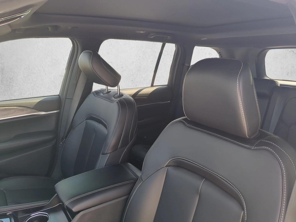 New 2026 Jeep Grand Cherokee Limited SUV