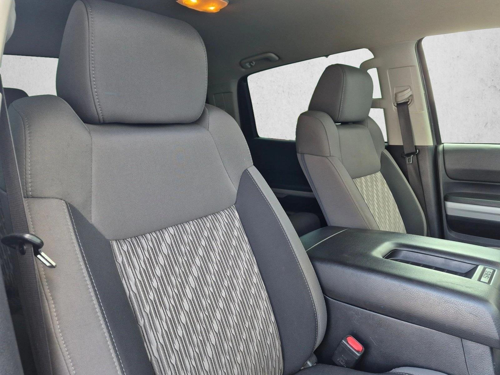2019 Toyota Tundra SR5 - Photo 21