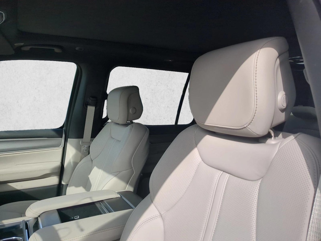 New 2026 Jeep Grand Wagoneer Limited Altitude SUV