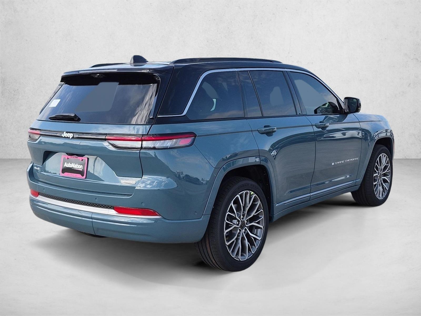 New 2027 Jeep Grand Cherokee Summit SUV