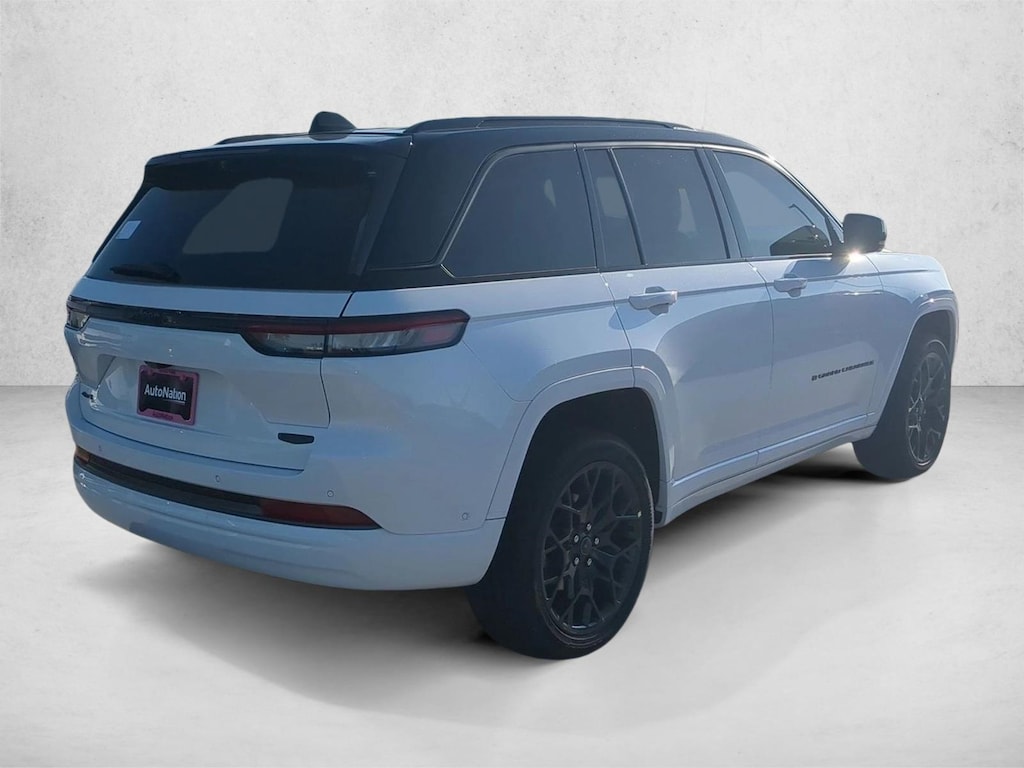 New 2027 Jeep Grand Cherokee Summit SUV