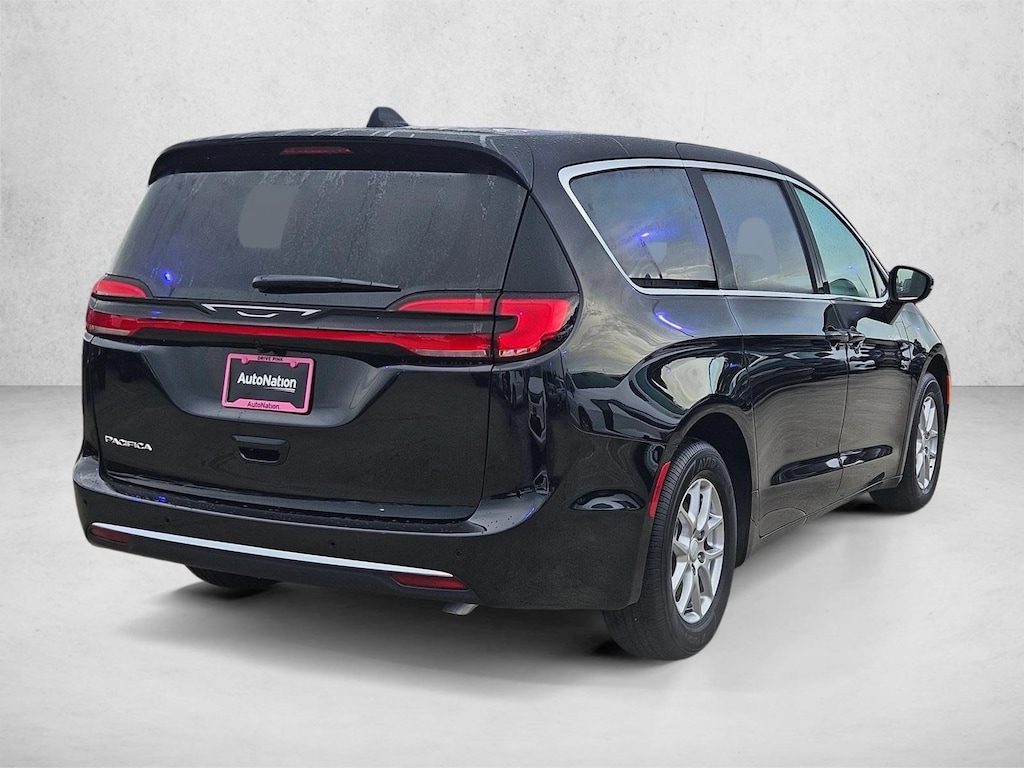 New 2027 Chrysler Pacifica Select Van Passenger Van