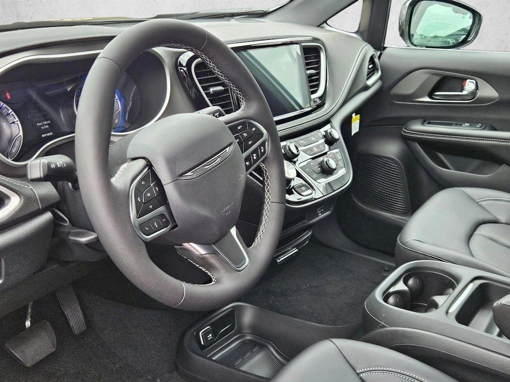 New 2027 Chrysler Pacifica Select Van Passenger Van