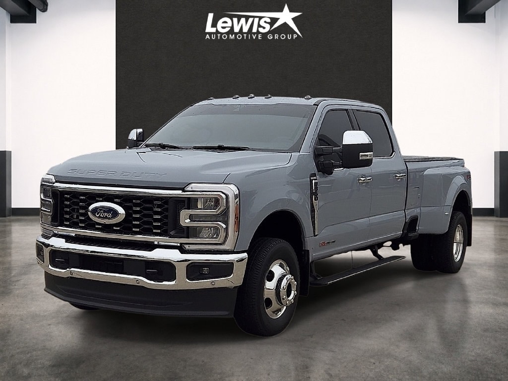 Used 2025 Ford F-350SD King Ranch Truck Crew Cab