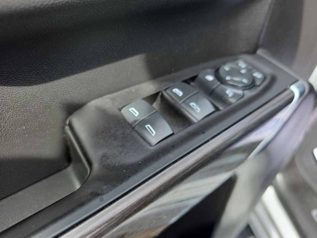 2020 Chevrolet Silverado 1500 LTZ - Photo 10