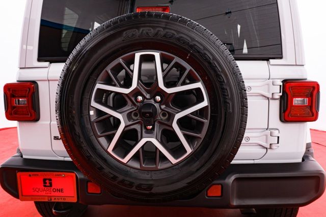 2025 Jeep Wrangler 4-Door Sahara - Photo 20