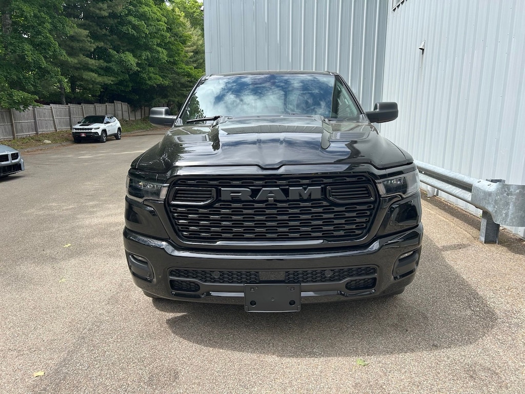 New 2026 Ram 1500 EXPRESS QUAD CAB 4X4 6'4 BOX Pickup