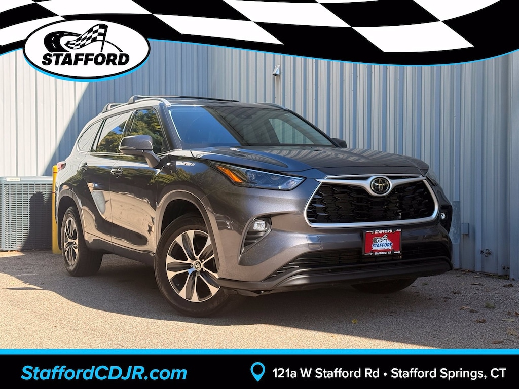 Used 2022 Toyota Highlander XLE SUV