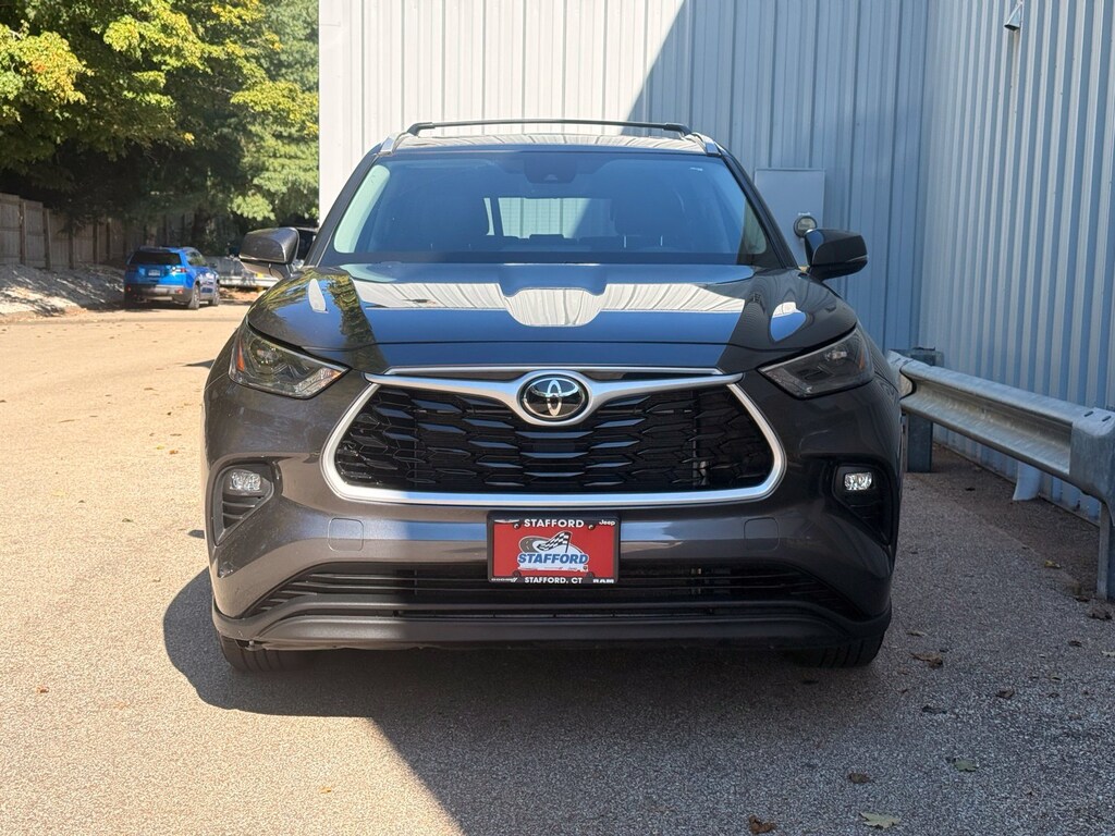 Used 2022 Toyota Highlander XLE SUV
