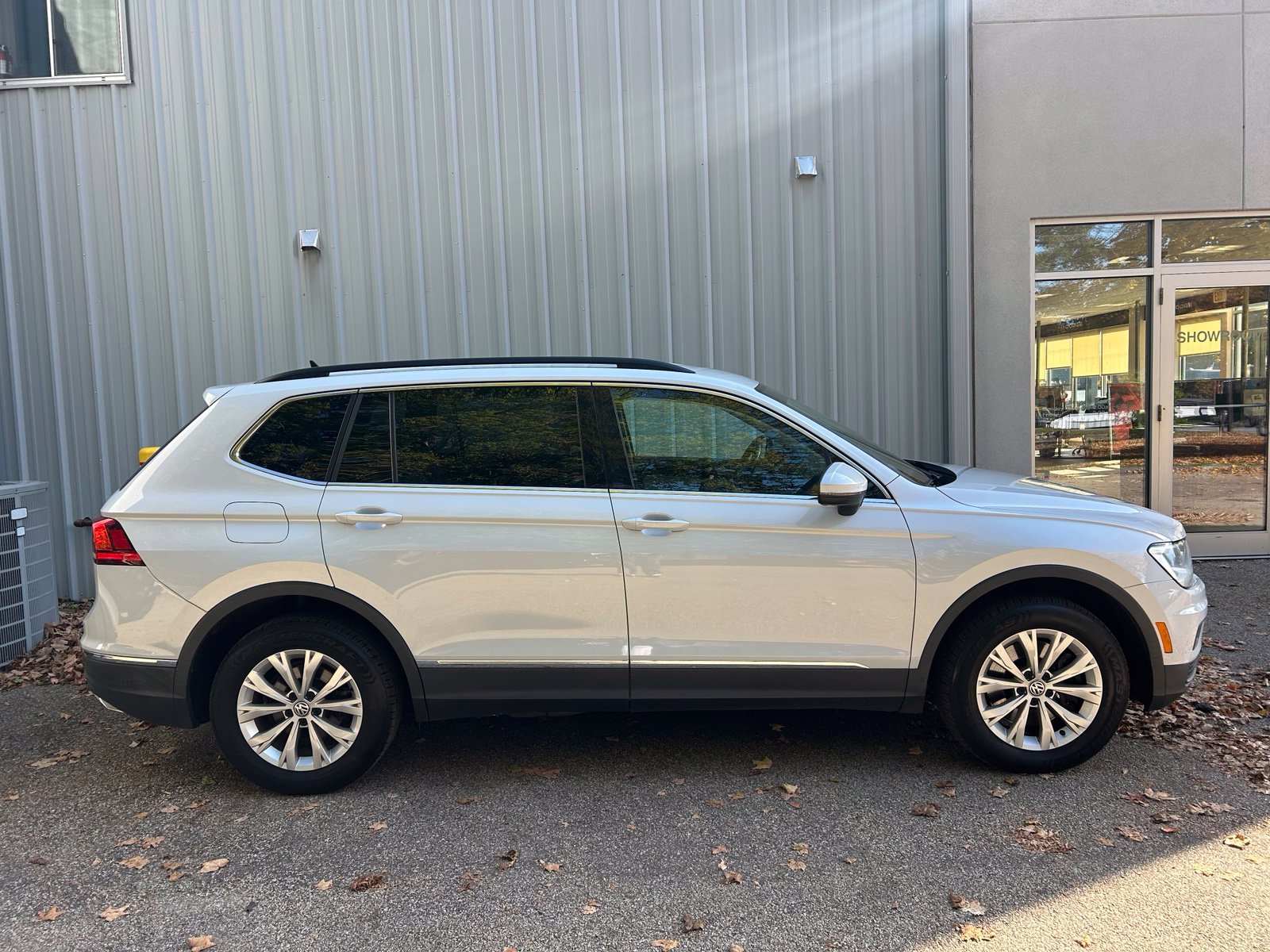 Used 2018 Volkswagen Tiguan 2.0T SE SUV