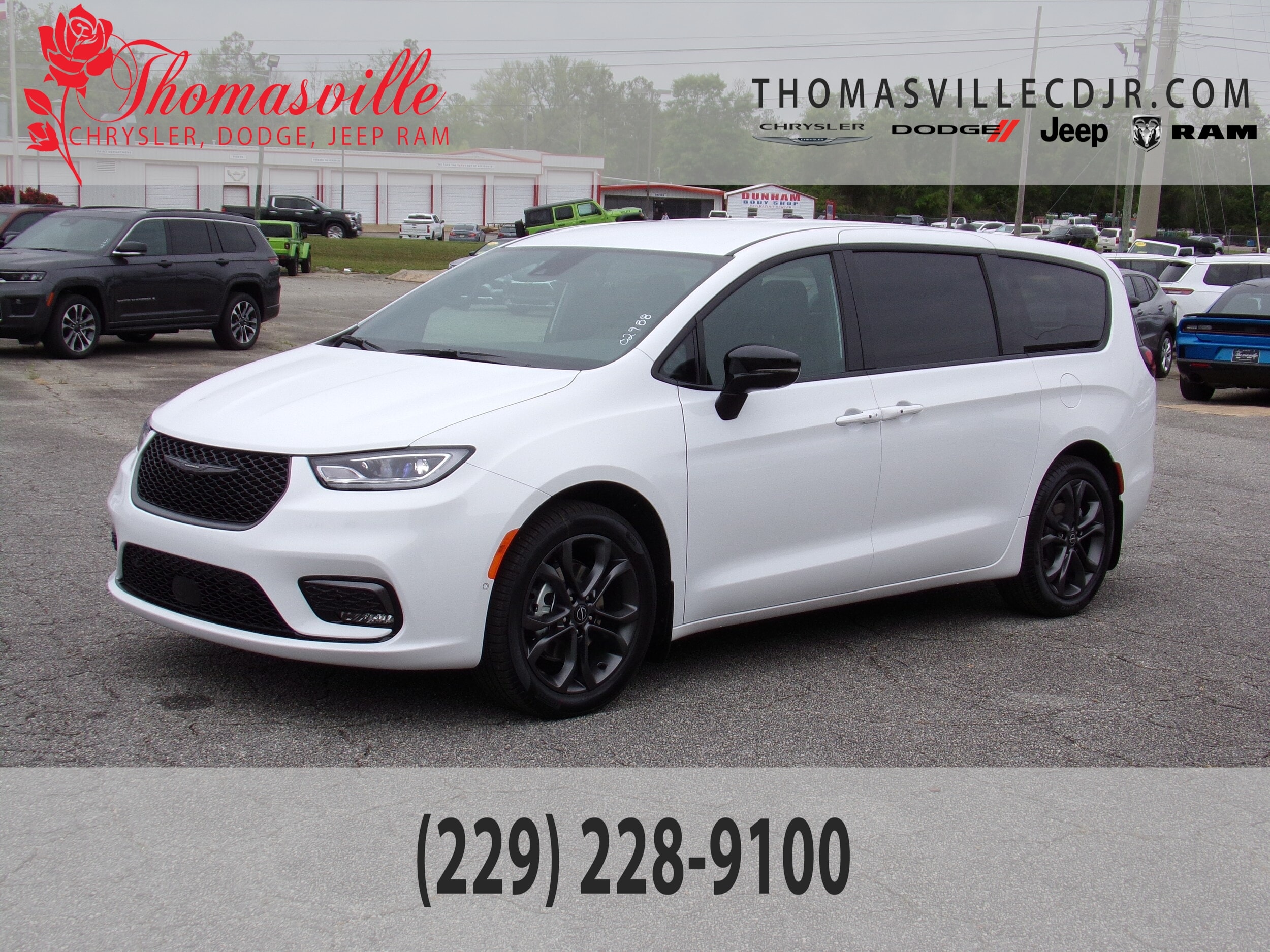 2026 Chrysler Pacifica Select