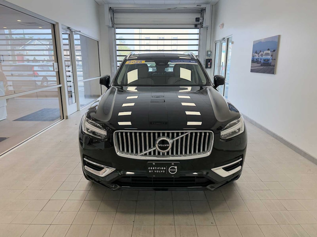 Used 2025 Volvo XC90 B5 Core SUV