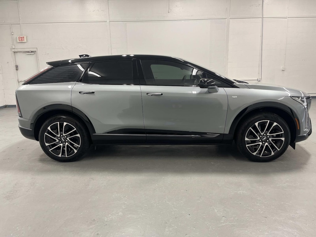New 2027 Cadillac OPTIQ Sport RWD EV Super Cruise Sport Utility