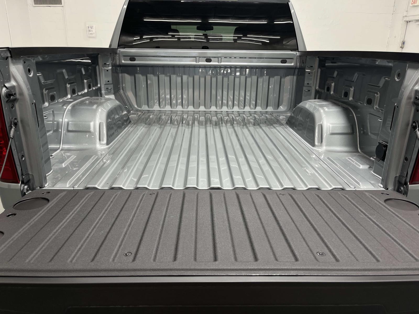 2026 Chevrolet Silverado 1500 LT - Photo 10