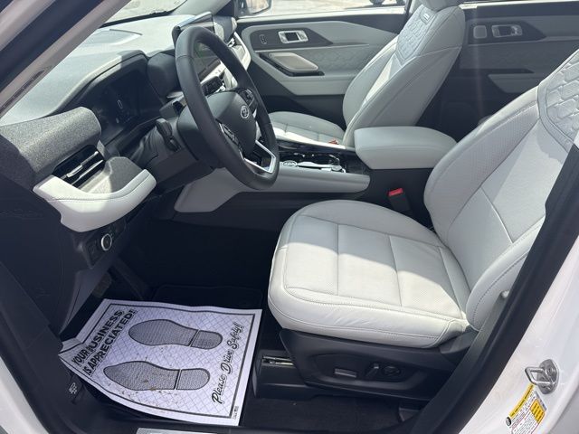 2026 Ford Explorer Platinum - Photo 6