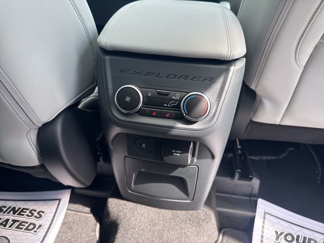 2026 Ford Explorer Platinum - Photo 16