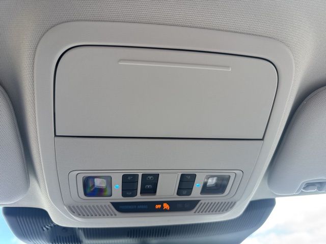 2026 Ford Explorer Platinum - Photo 28