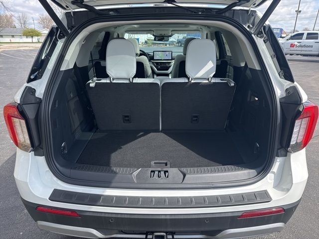 2026 Ford Explorer Platinum - Photo 12