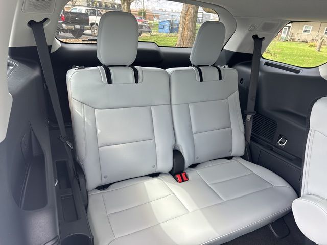 2026 Ford Explorer Platinum - Photo 14