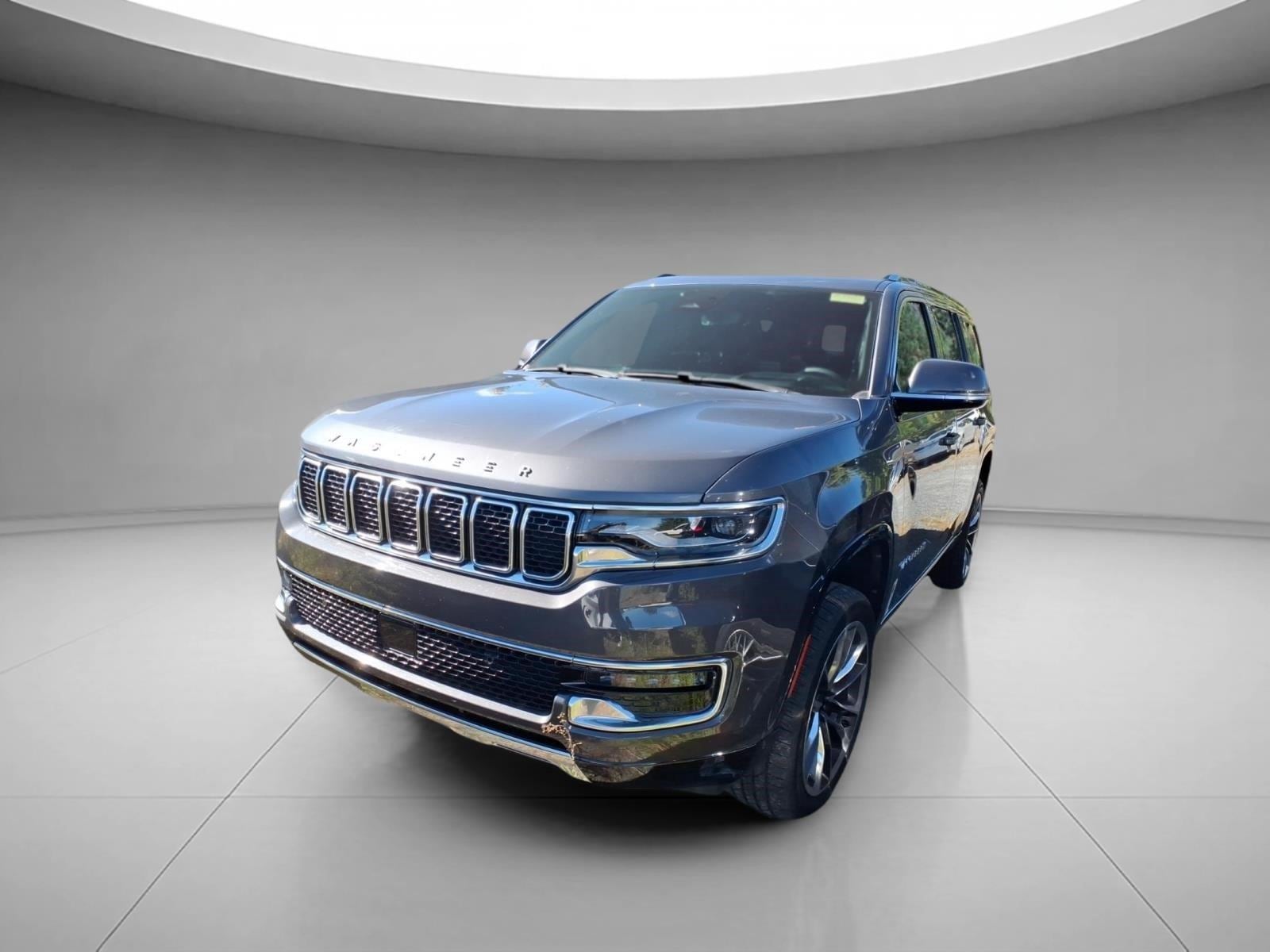 2022 Jeep Wagoneer