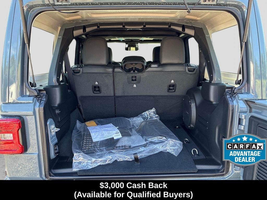 New 2026 Jeep Wrangler 4-DOOR SAHARA Sport Utility