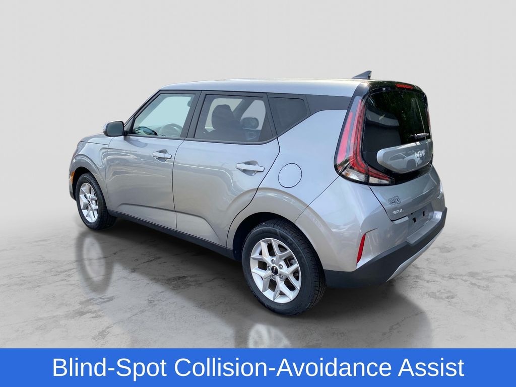 Used 2025 Kia Soul LX Hatchback