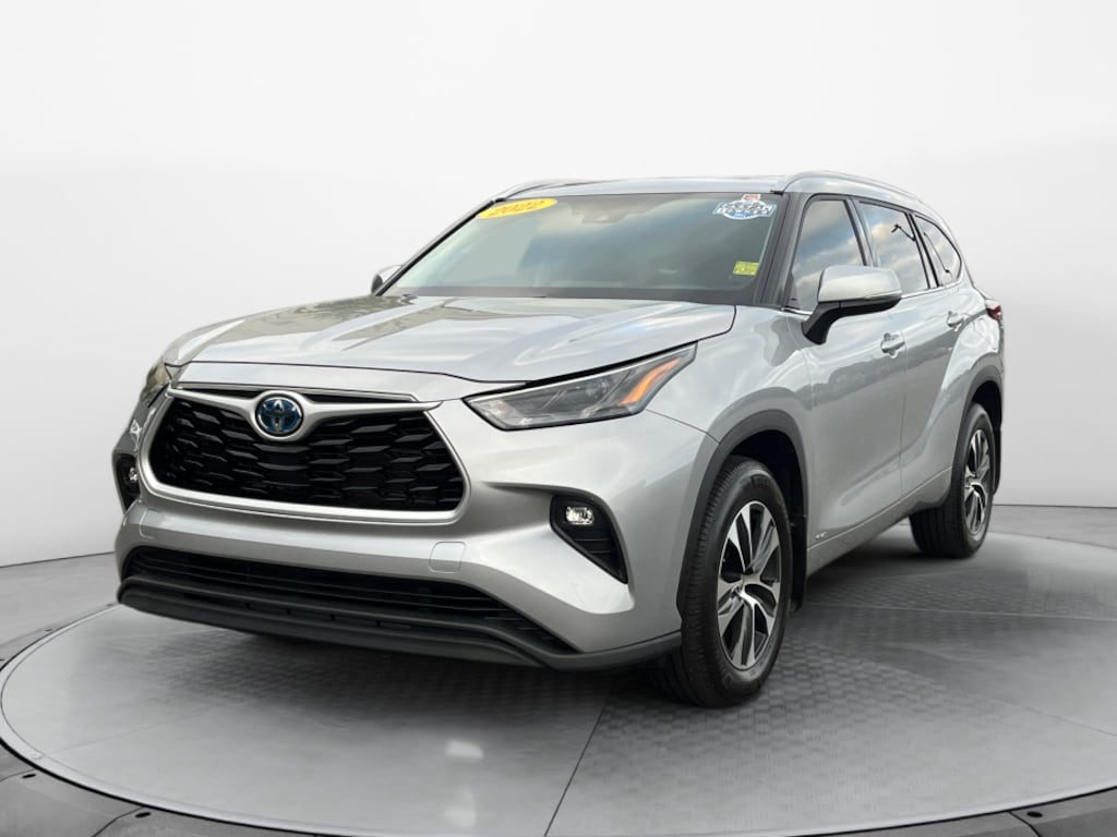Certified 2022 Toyota Highlander Hybrid XLE SUV