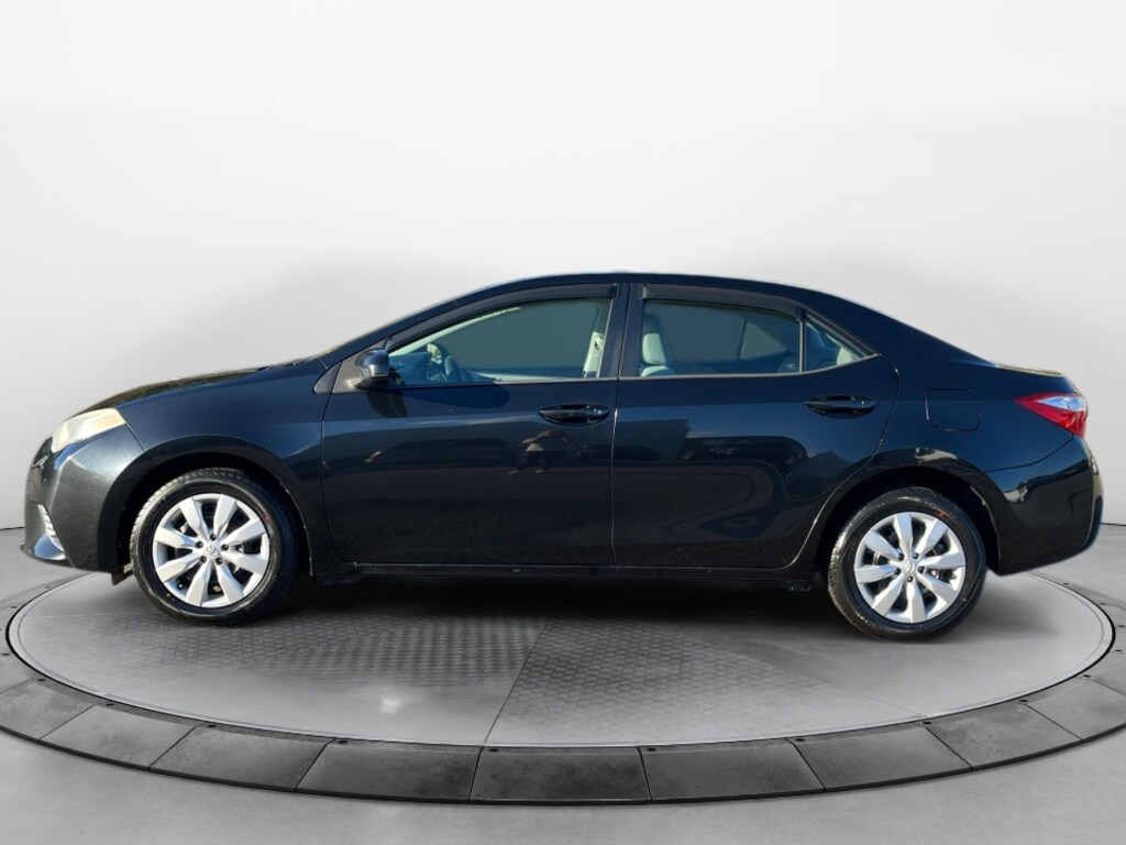 Used 2015 Toyota Corolla LE Sedan