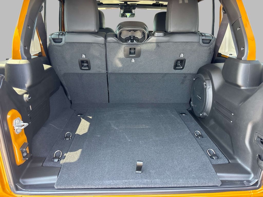 New 2026 Jeep Wrangler 4-DOOR RUBICON Sport Utility