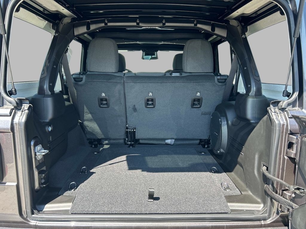 New 2026 Jeep Wrangler 4-DOOR WILLYS Sport Utility