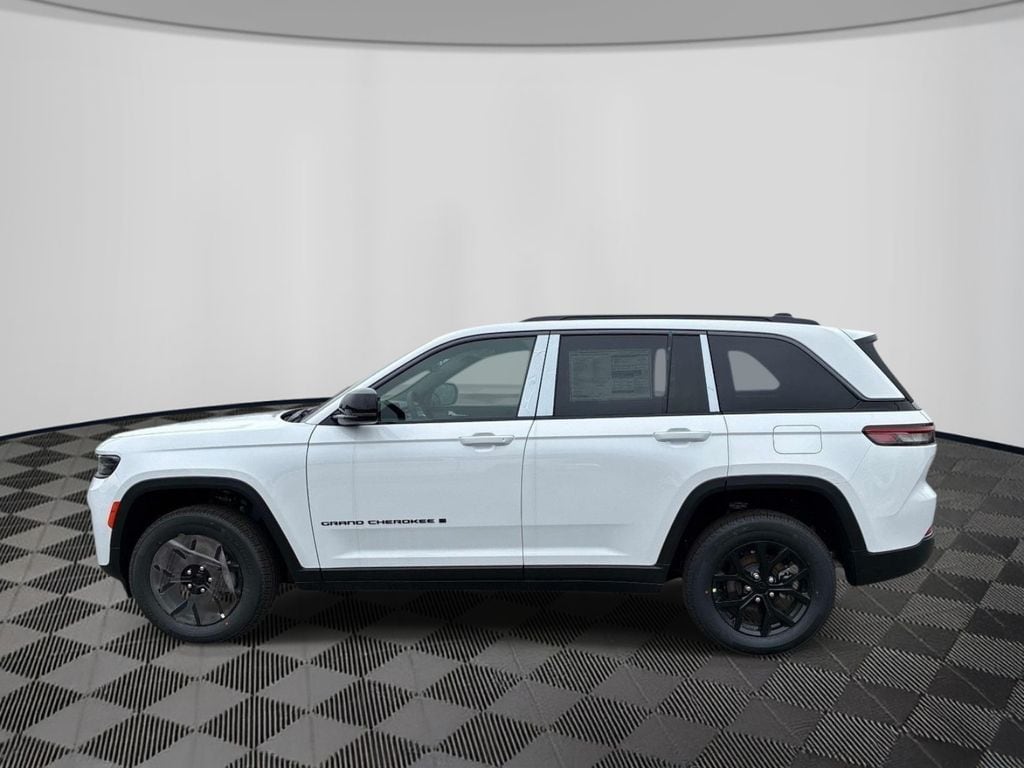 New 2026 Jeep Grand Cherokee Altitude 4x4 Sport Utility