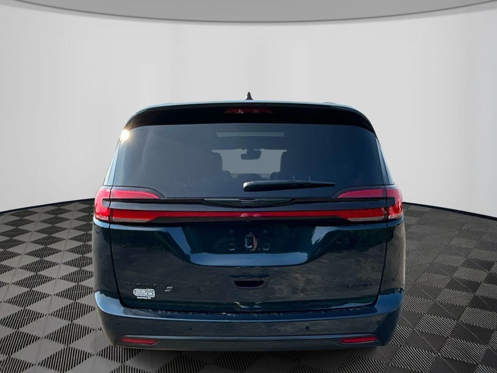 Used 2025 Chrysler Pacifica Limited Van Passenger Van