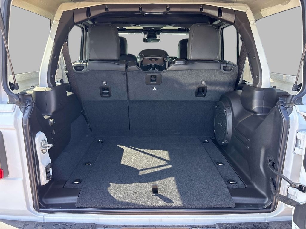 New 2026 Jeep Wrangler 4-DOOR SAHARA Sport Utility