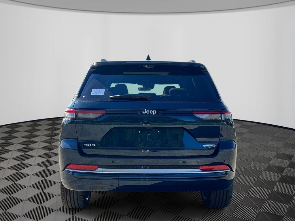 New 2027 Jeep Grand Cherokee Summit Sport Utility