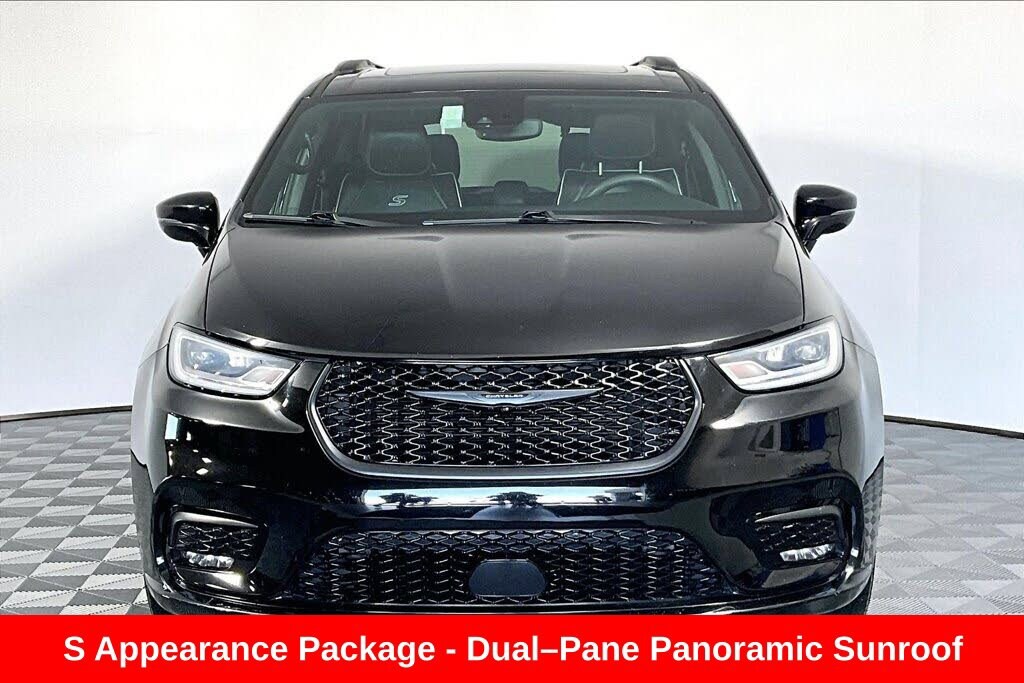 Used 2025 Chrysler Pacifica Limited Van Passenger Van